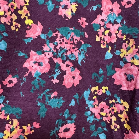 L.L.Bean Floral Supima Cotton Turtleneck Top | Burgundy Plum Botanical | Size M - Picture 3 of 6